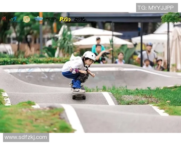 世界攀岩锦标赛特别报道成都滑板队勇攀高峰的奋斗与突破之路