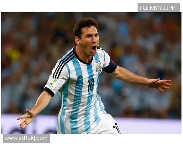 世界退役著名足球明星的传奇故事与影响力探讨